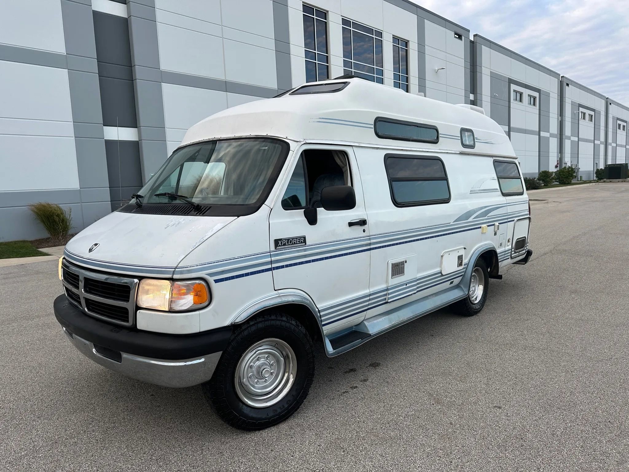 Used 1997 Dodge B3500 image 2