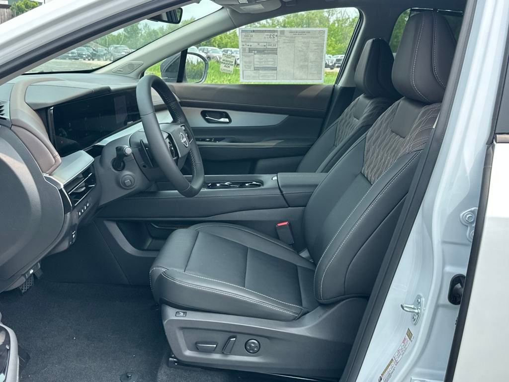 New 2025 Nissan Murano Platinum image 8