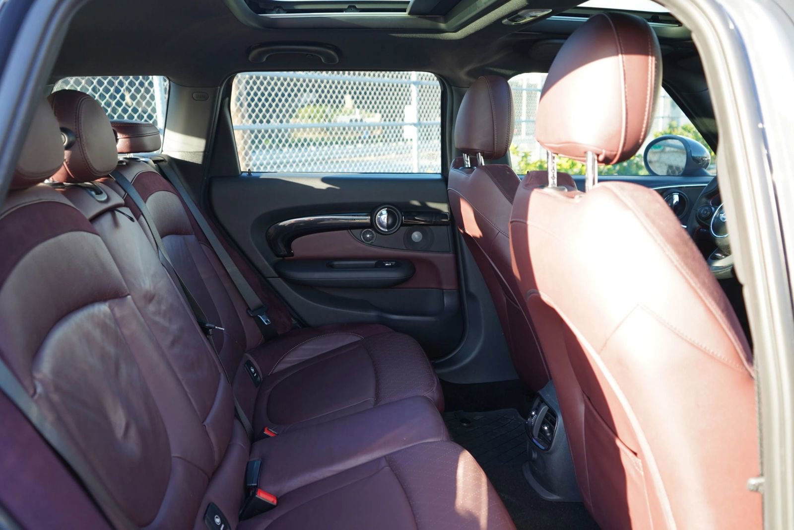 Used 2017 MINI Cooper Clubman S image 18