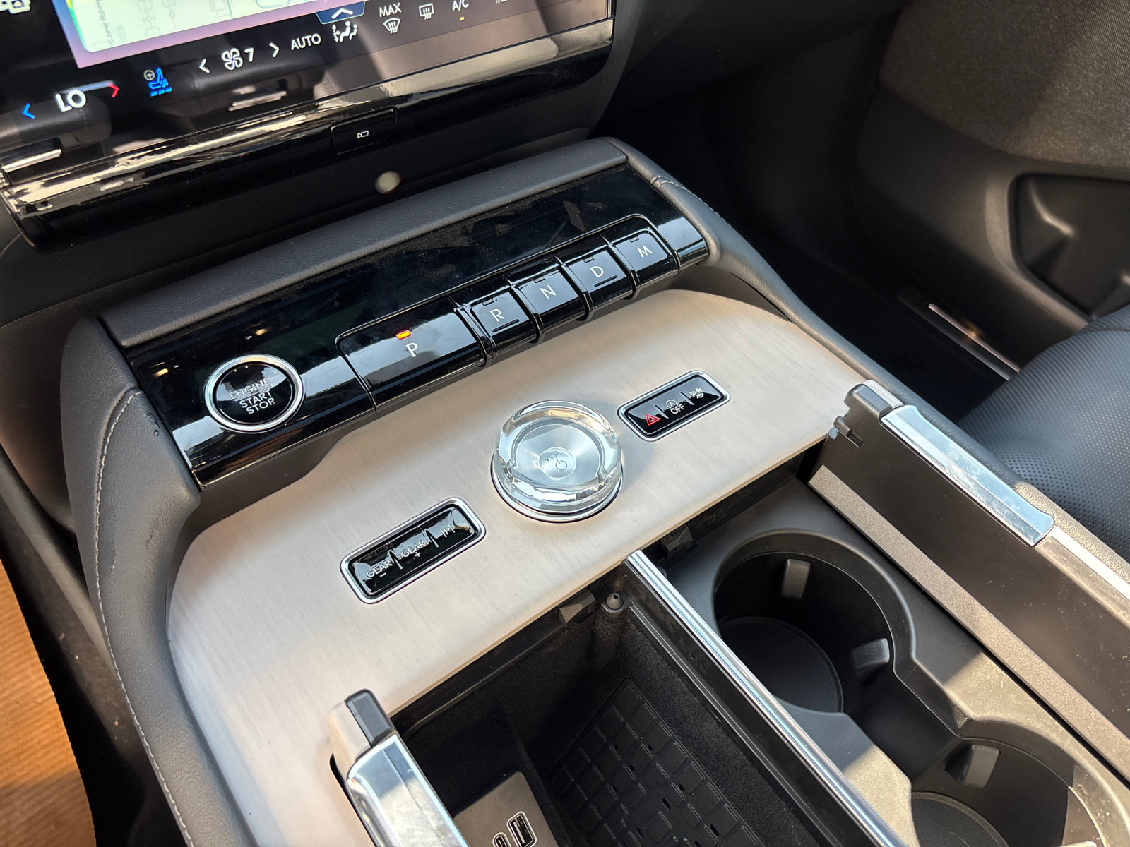 New 2025 Lincoln Navigator Reserve w/ Jet Appearance Package image 23