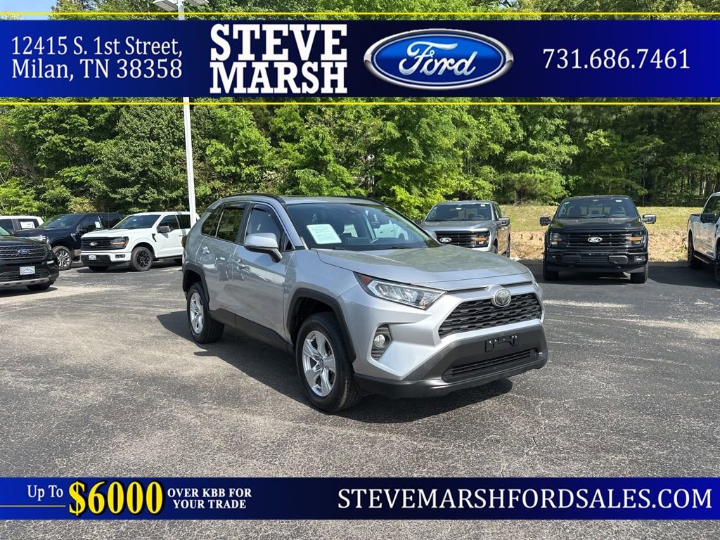 Used 2019 Toyota RAV4 XLE FWD image 1