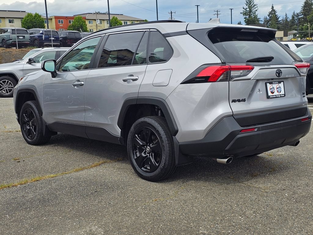 Used 2022 Toyota RAV4 XLE w/ XLE Grade Weather Package AWD/4WD image 6