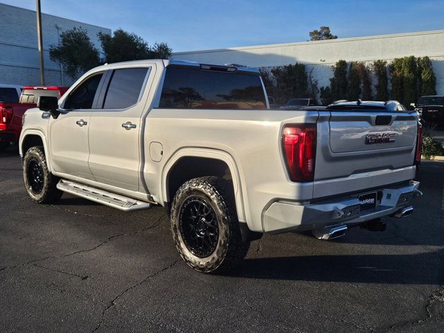 Used 2021 GMC Sierra 1500 SLT w/ X31 Off-Road Package AWD/4WD image 8