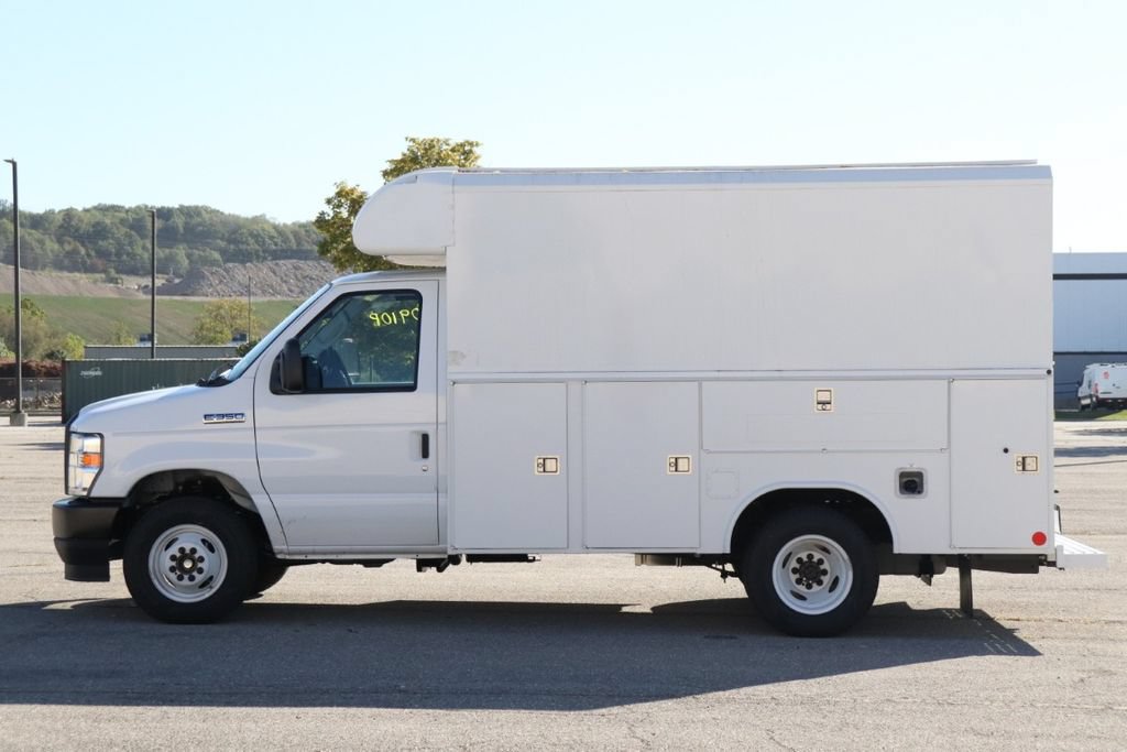 New 2026 Ford E-350 and Econoline 350 Super Duty w/ Power Equipment Group RWD image 5