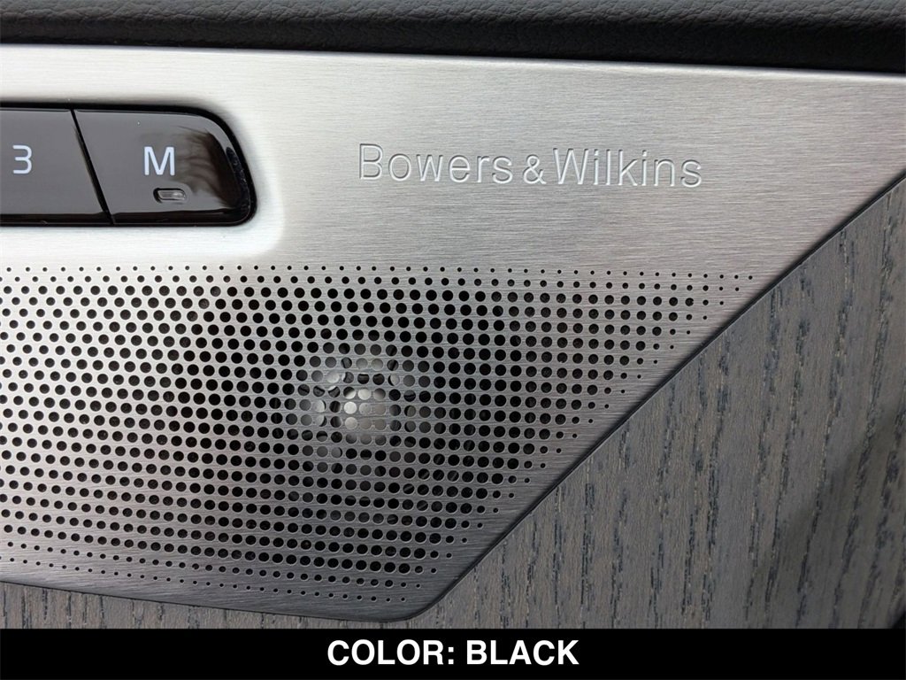 Used 2024 Volvo XC90 B6 Ultimate w/ Lounge Package image 24