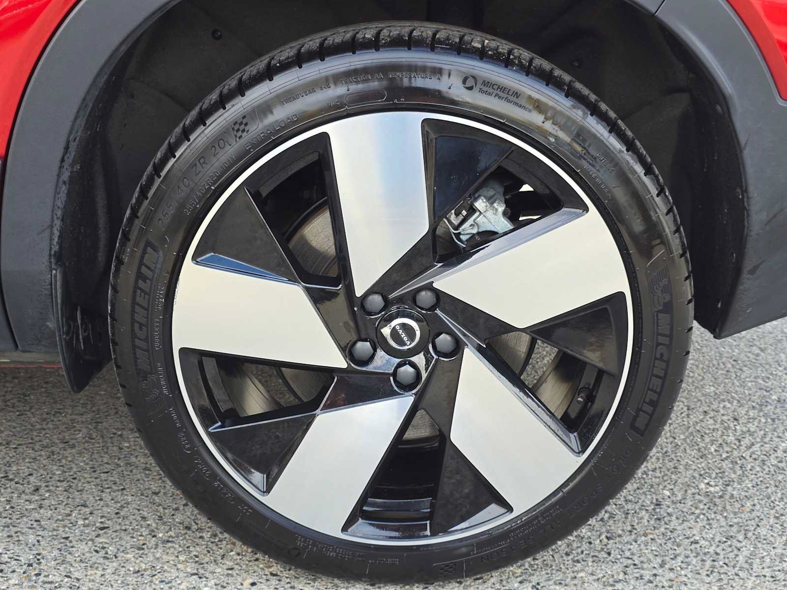 Certified 2023 Volvo C40 P8 Recharge Plus w/ Climate Package AWD/4WD image 10