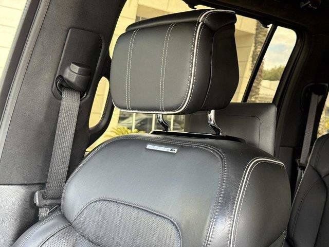 Used 2022 Jeep Grand Wagoneer Series II AWD/4WD image 24