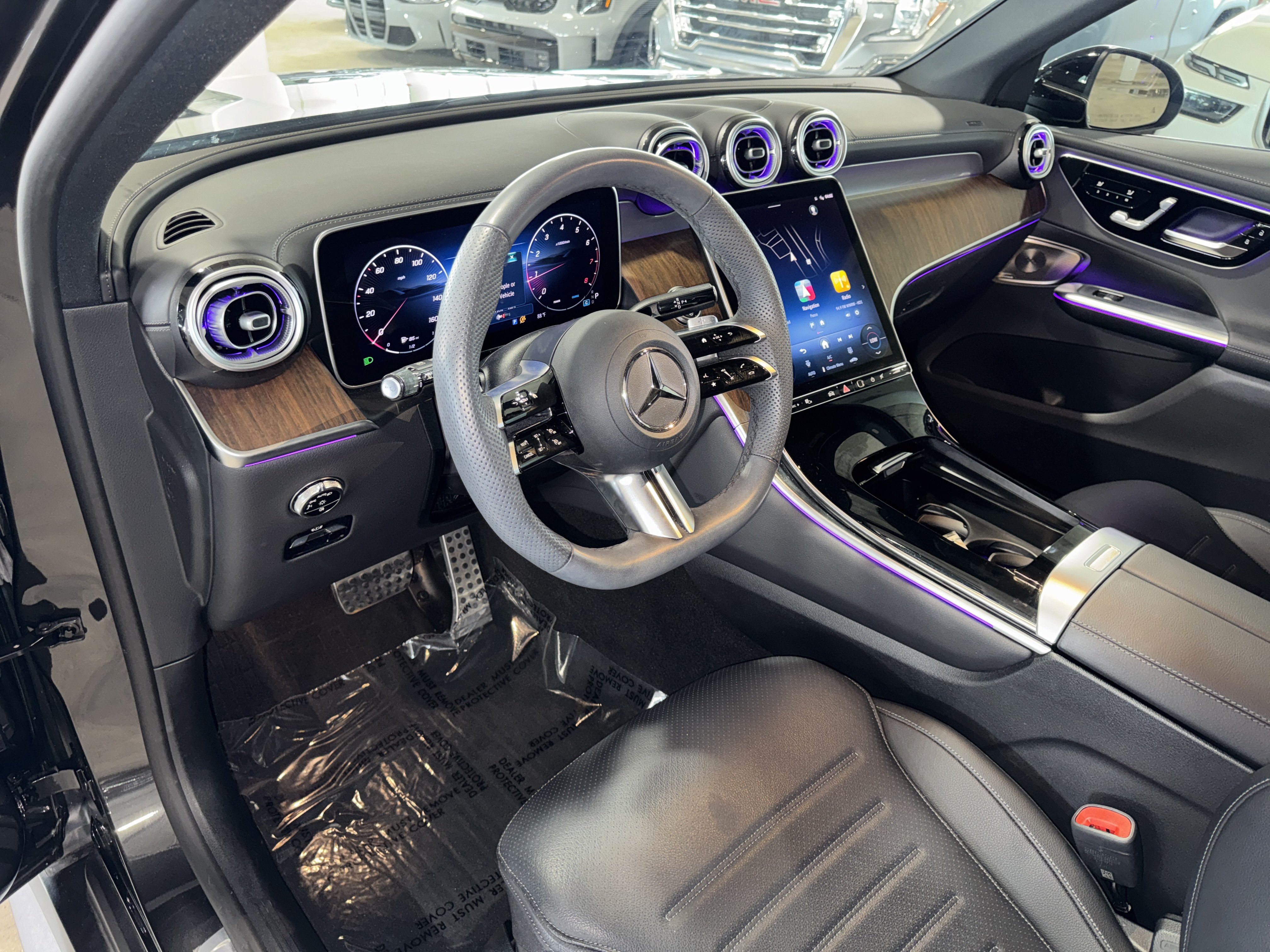 Used 2025 Mercedes-Benz GLC 300 image 20