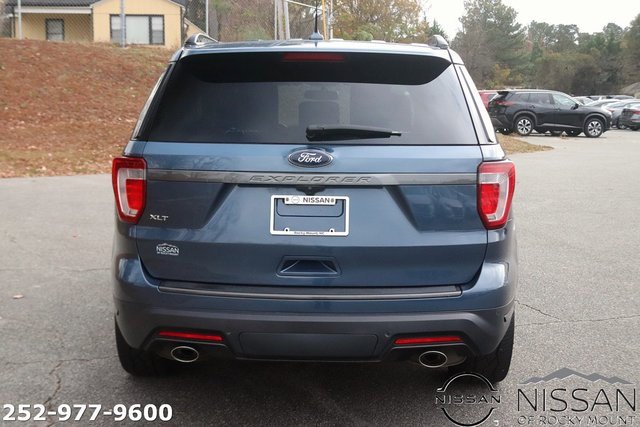 Used 2018 Ford Explorer XLT w/ Equipment Group 202A image 6