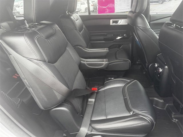 Used 2021 Ford Explorer ST w/ ST Street Pack image 16