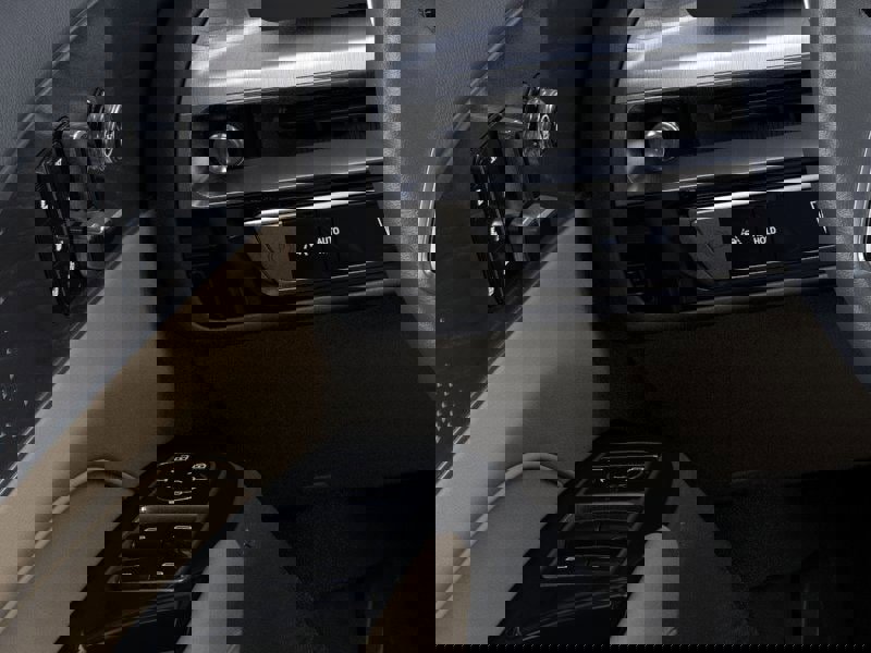 New 2025 Cadillac Lyriq Luxury image 46