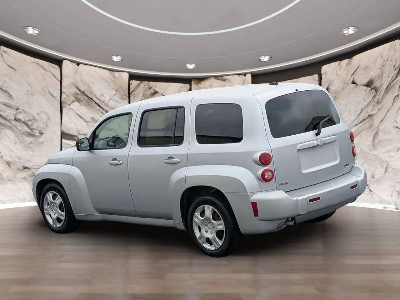 Used 2011 Chevrolet HHR LS FWD image 8