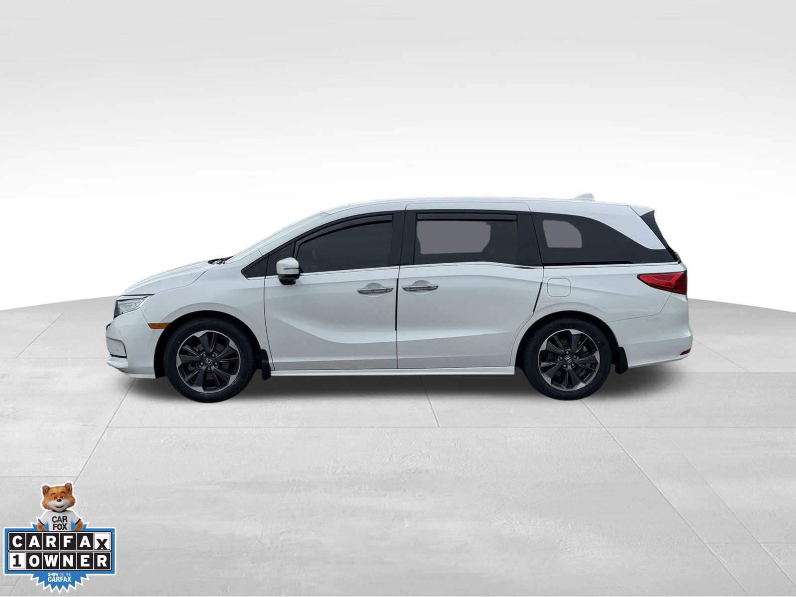 Used 2023 Honda Odyssey Elite image 3