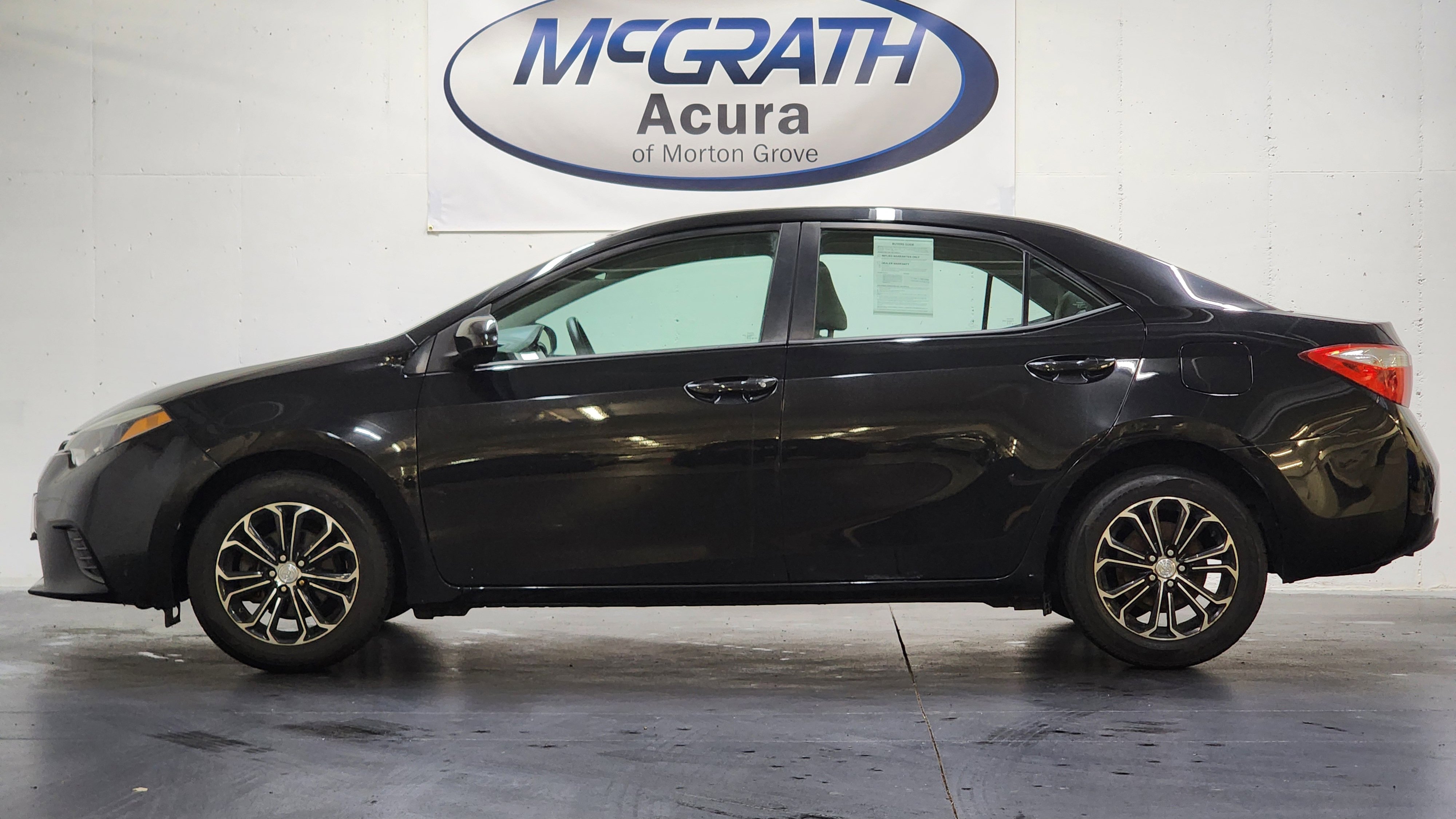 Used 2016 Toyota Corolla LE image 9