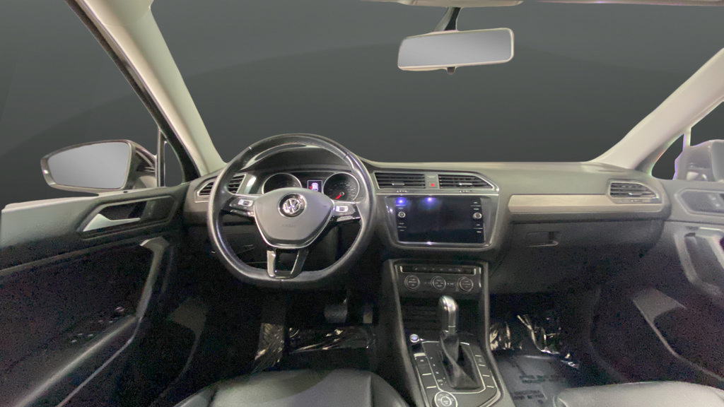 Used 2019 Volkswagen Tiguan SE w/ Panoramic Sunroof Package AWD/4WD image 11