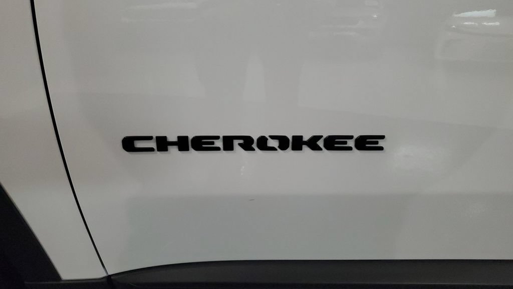 Used 2026 Jeep Cherokee Limited AWD/4WD image 8
