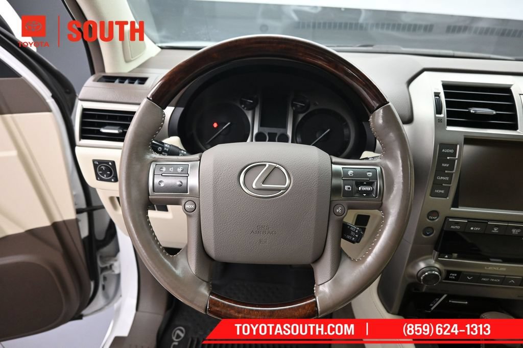 Used 2017 Lexus GX 460 AWD/4WD image 24