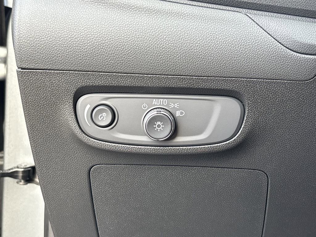 Used 2026 Buick Encore GX Sport Touring image 18