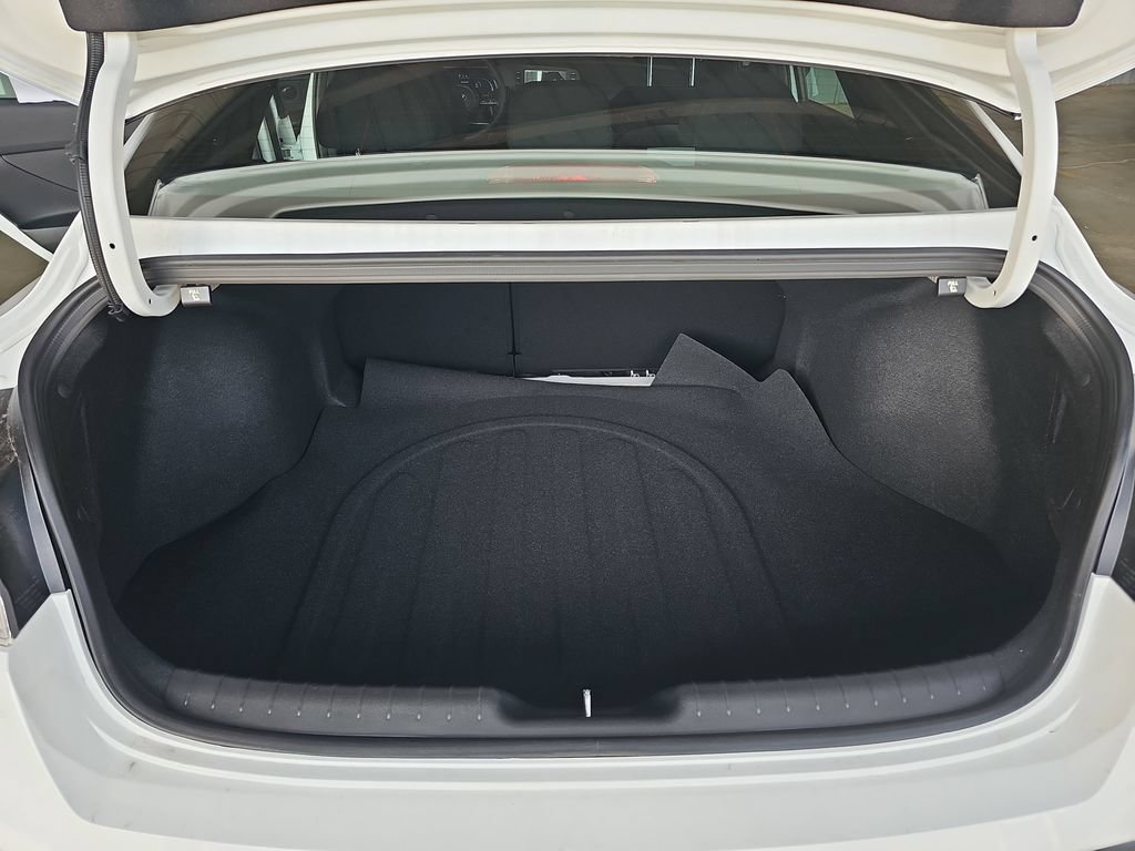 New 2026 Hyundai Elantra SEL Sport Premium FWD image 13
