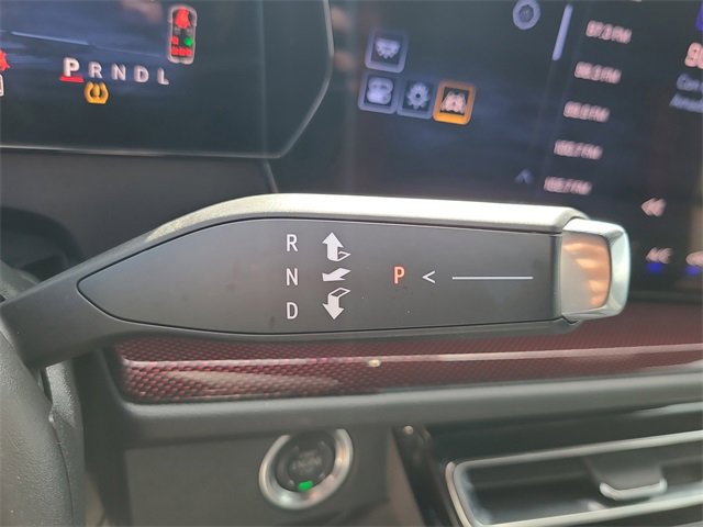 Used 2024 Chevrolet Traverse RS image 36