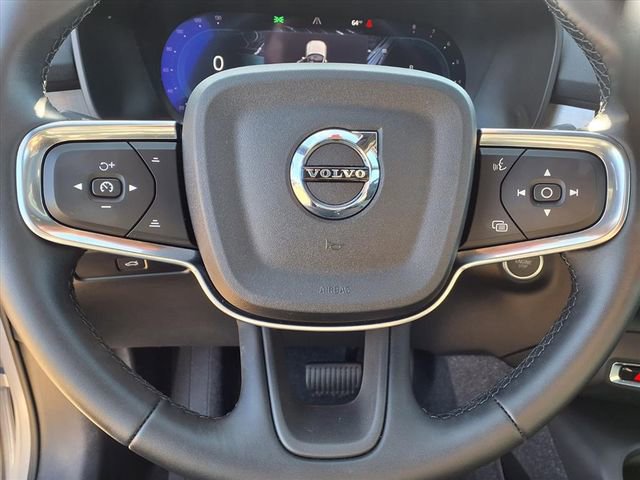 Used 2025 Volvo XC40 B5 Core image 15