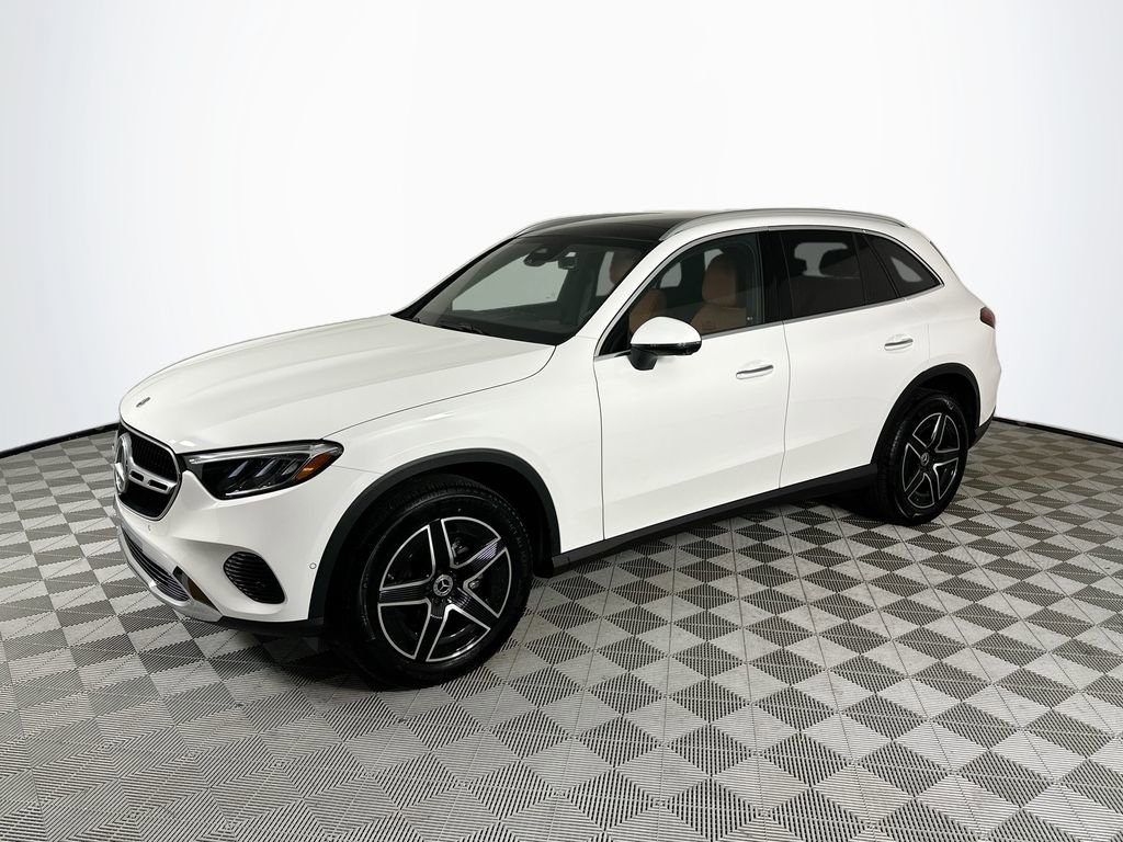 Used 2026 Mercedes-Benz GLC 300 4MATIC image 3
