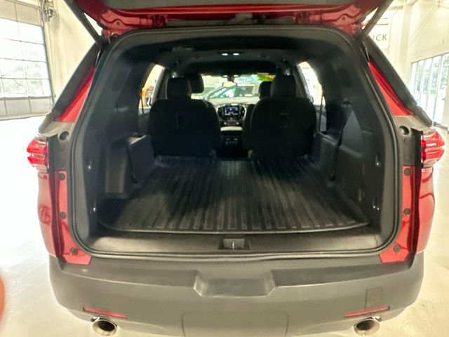 Used 2023 Chevrolet Traverse LT image 32