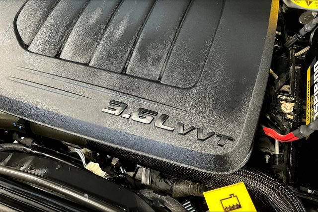 Used 2019 Dodge Grand Caravan SXT image 32