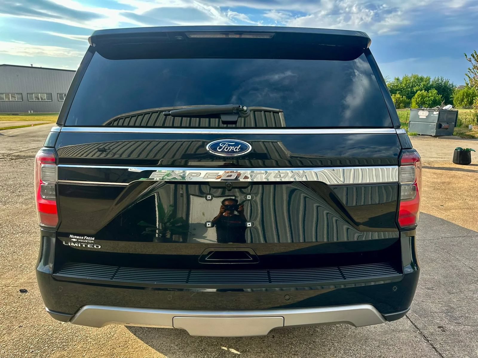 Used 2021 Ford Expedition Limited RWD image 5