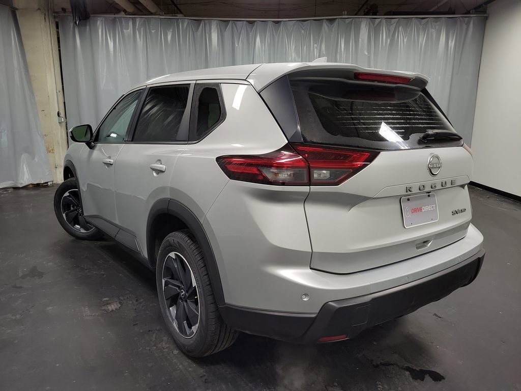 Used 2024 Nissan Rogue SV image 6