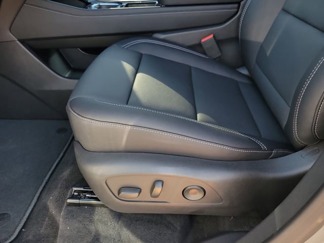 New 2026 Chevrolet Traverse LT w/ Enhanced Driving Package image 6