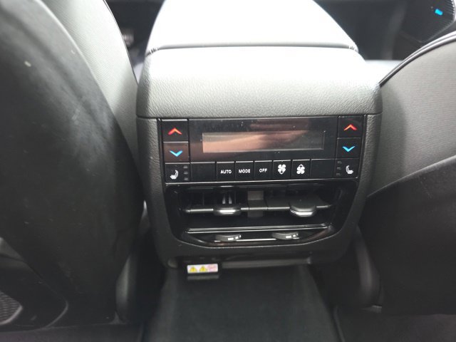 Used 2023 Jeep Grand Cherokee Overland w/ Luxury Tech Group IV AWD/4WD image 22