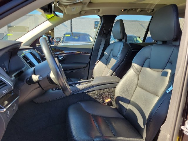 Used 2018 Volvo XC90 T5 Momentum w/ Convenience Package AWD/4WD image 5