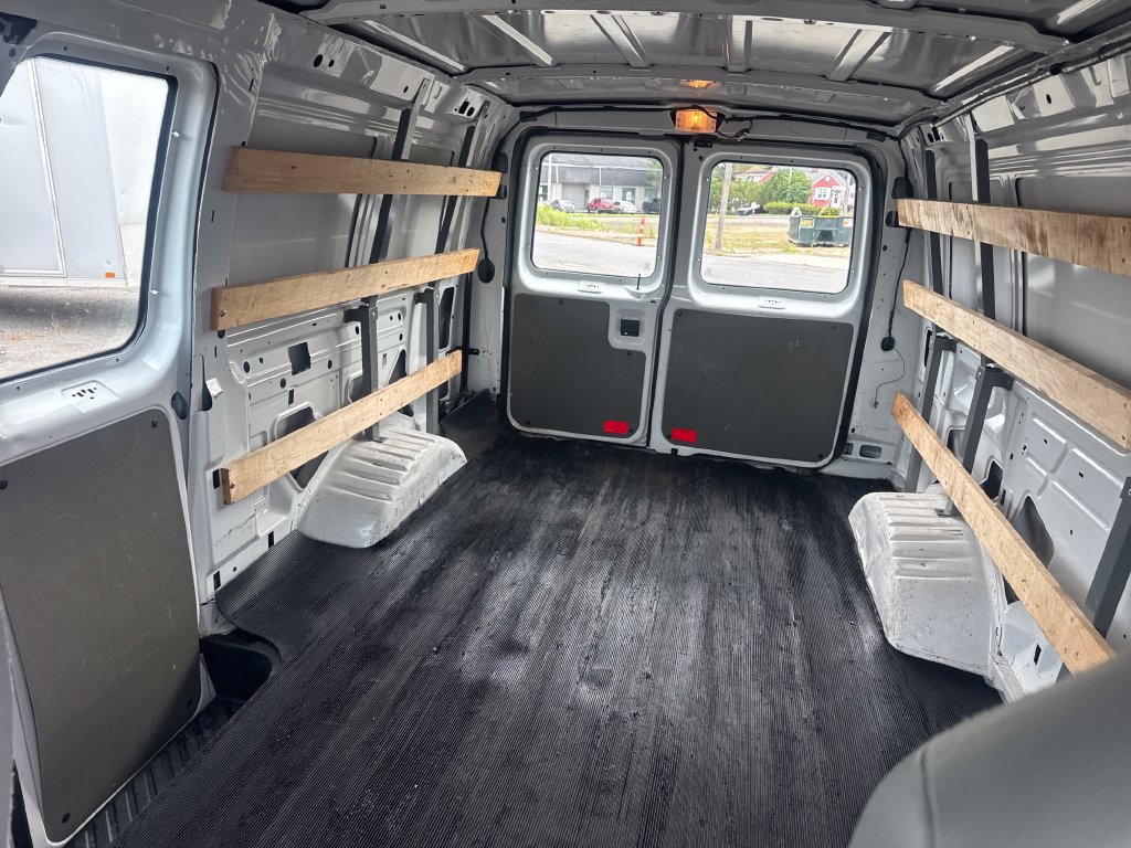Used 2012 Ford E-250 and Econoline 250 w/ PWR Group RWD image 26
