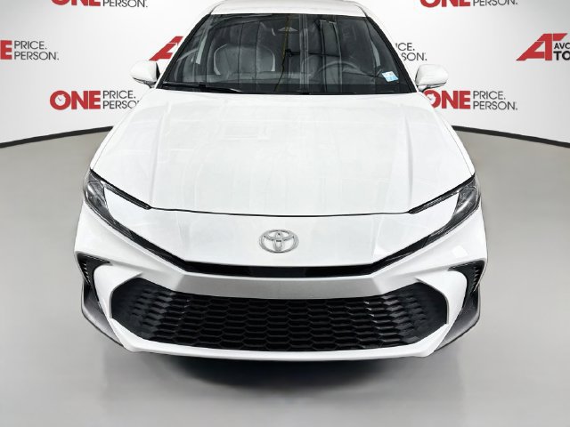 Certified 2025 Toyota Camry SE FWD image 3