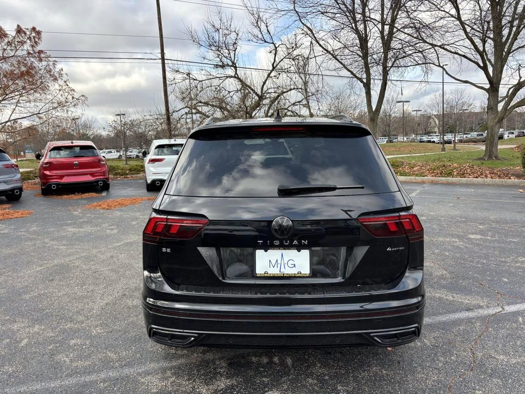 Used 2023 Volkswagen Tiguan SE R-Line image 6
