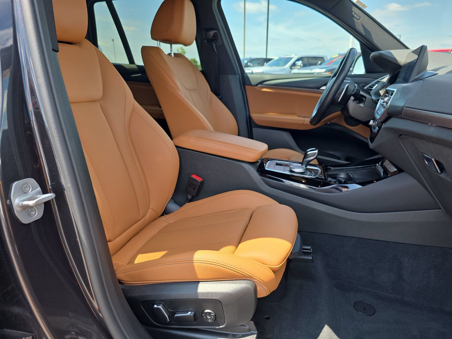 Used 2024 BMW X3 sDrive30i w/ Convenience Package RWD image 15
