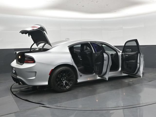 Used 2020 Dodge Charger R/T w/ Plus Group RWD image 53