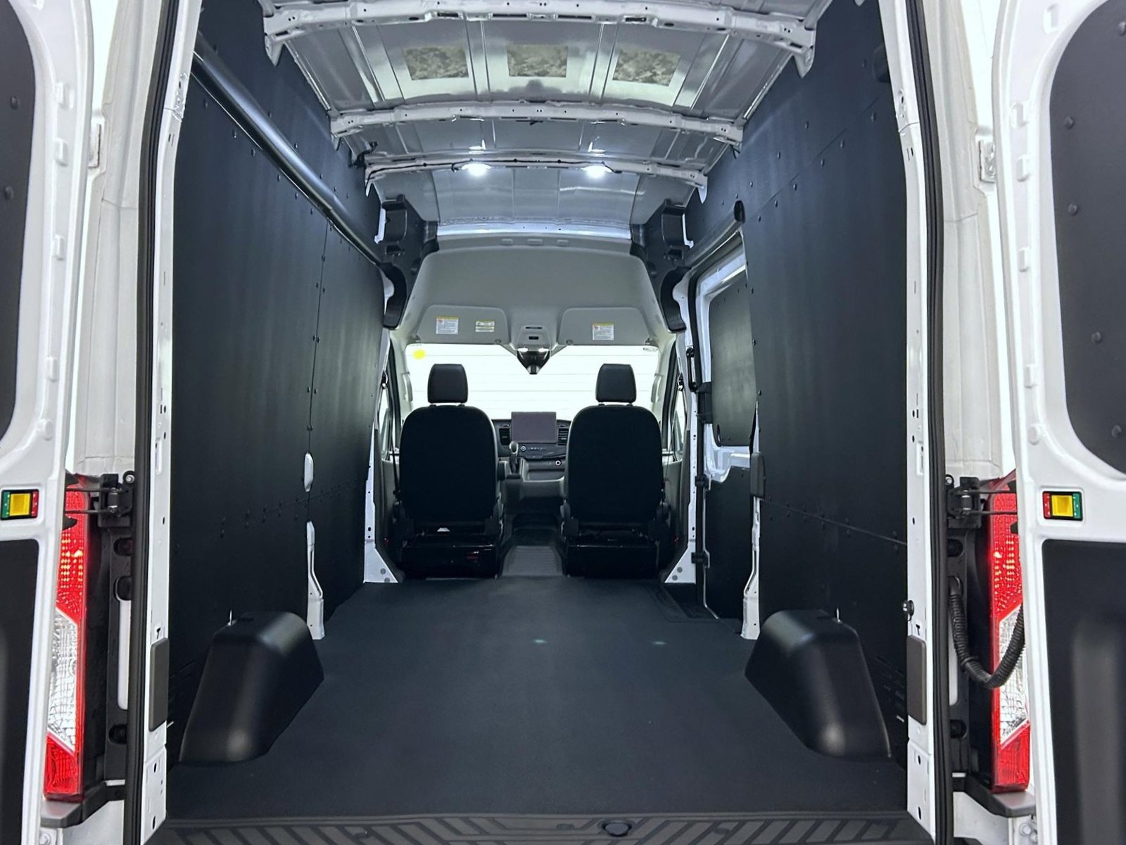 New 2026 Ford Transit 350 148 High Roof w/ Load Area Protection Package RWD image 18