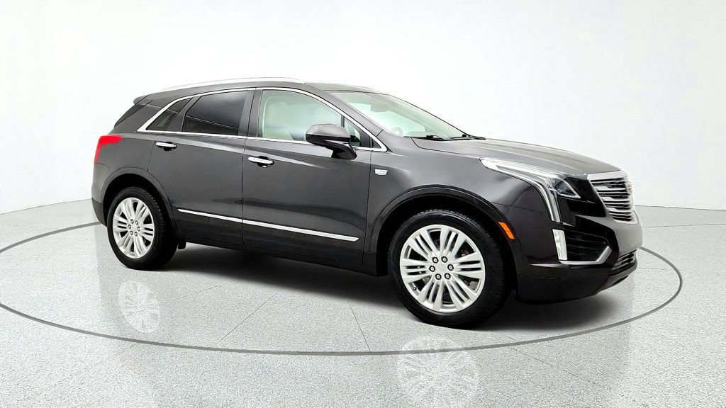Used 2018 Cadillac XT5 Premium Luxury FWD image 3