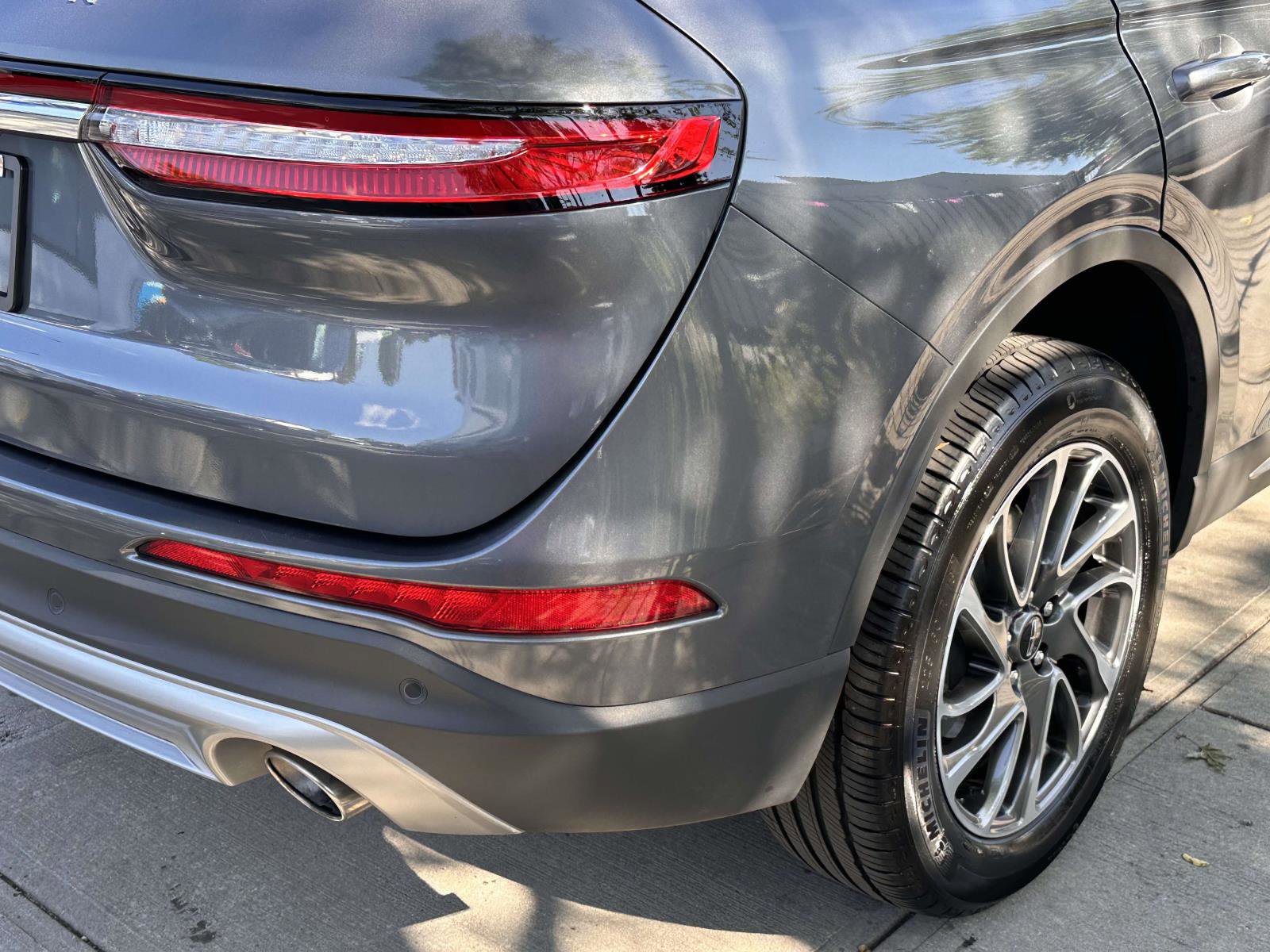 Used 2022 Lincoln Corsair AWD w/ Equipment Group 101A image 11