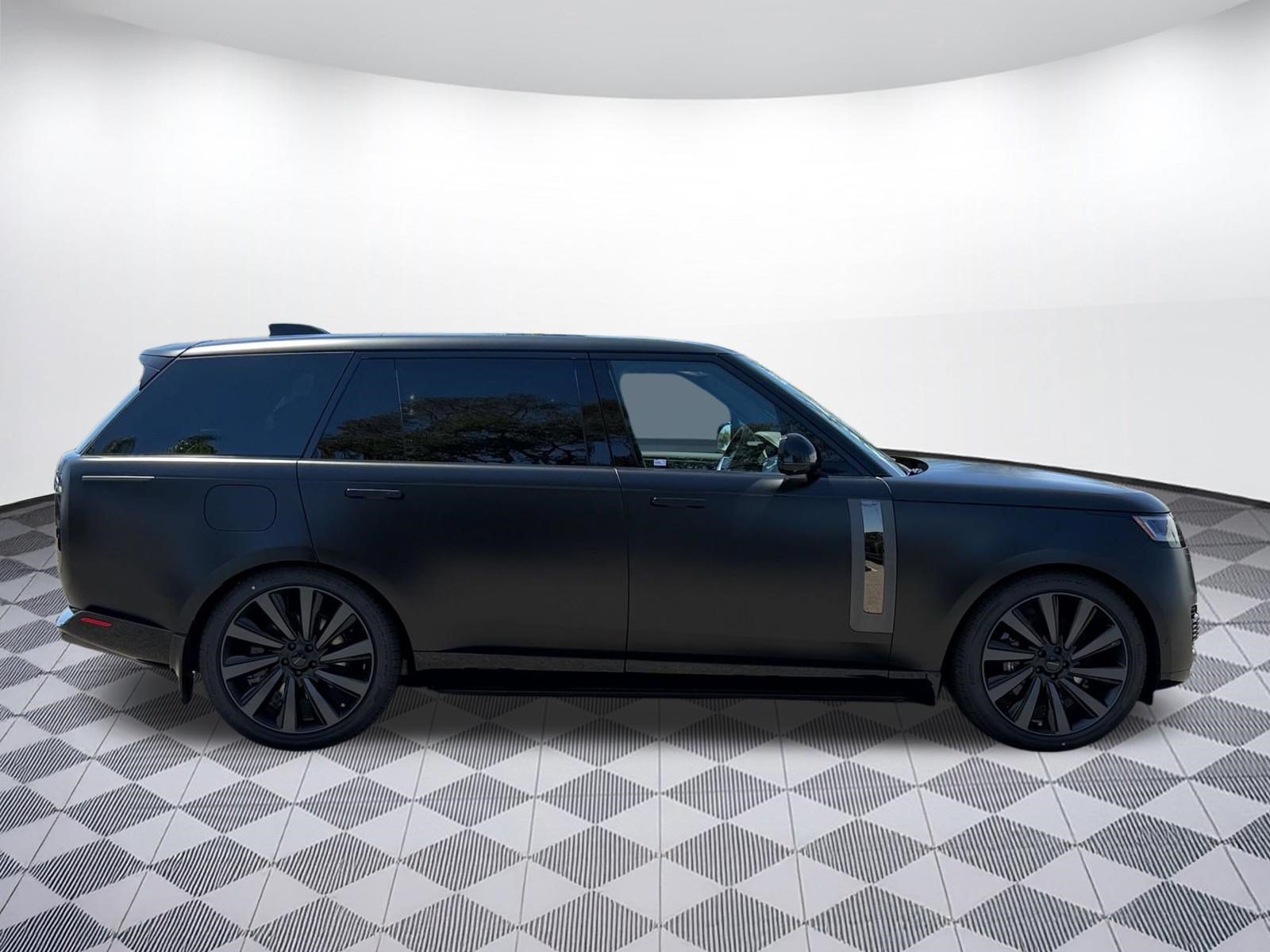 New 2026 Land Rover Range Rover SV AWD/4WD image 8