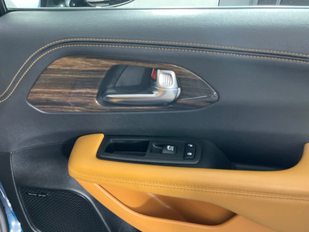 Used 2023 Chrysler Pacifica Pinnacle FWD image 22