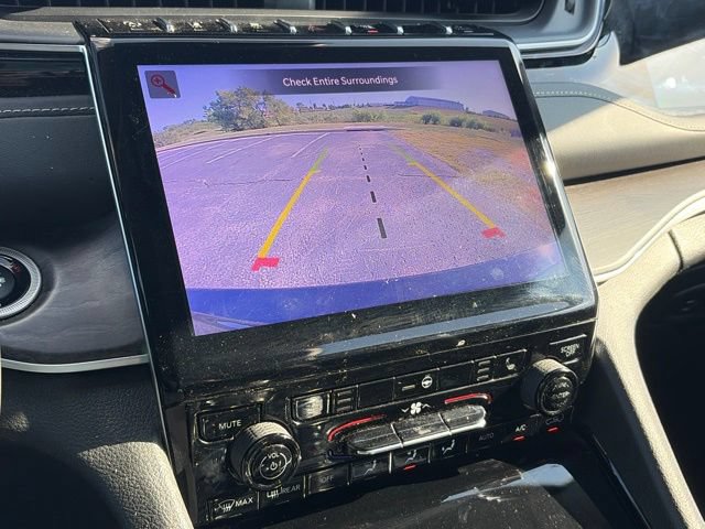 Used 2023 Jeep Grand Cherokee L Limited w/ Rear Seat Video Group I AWD/4WD image 15