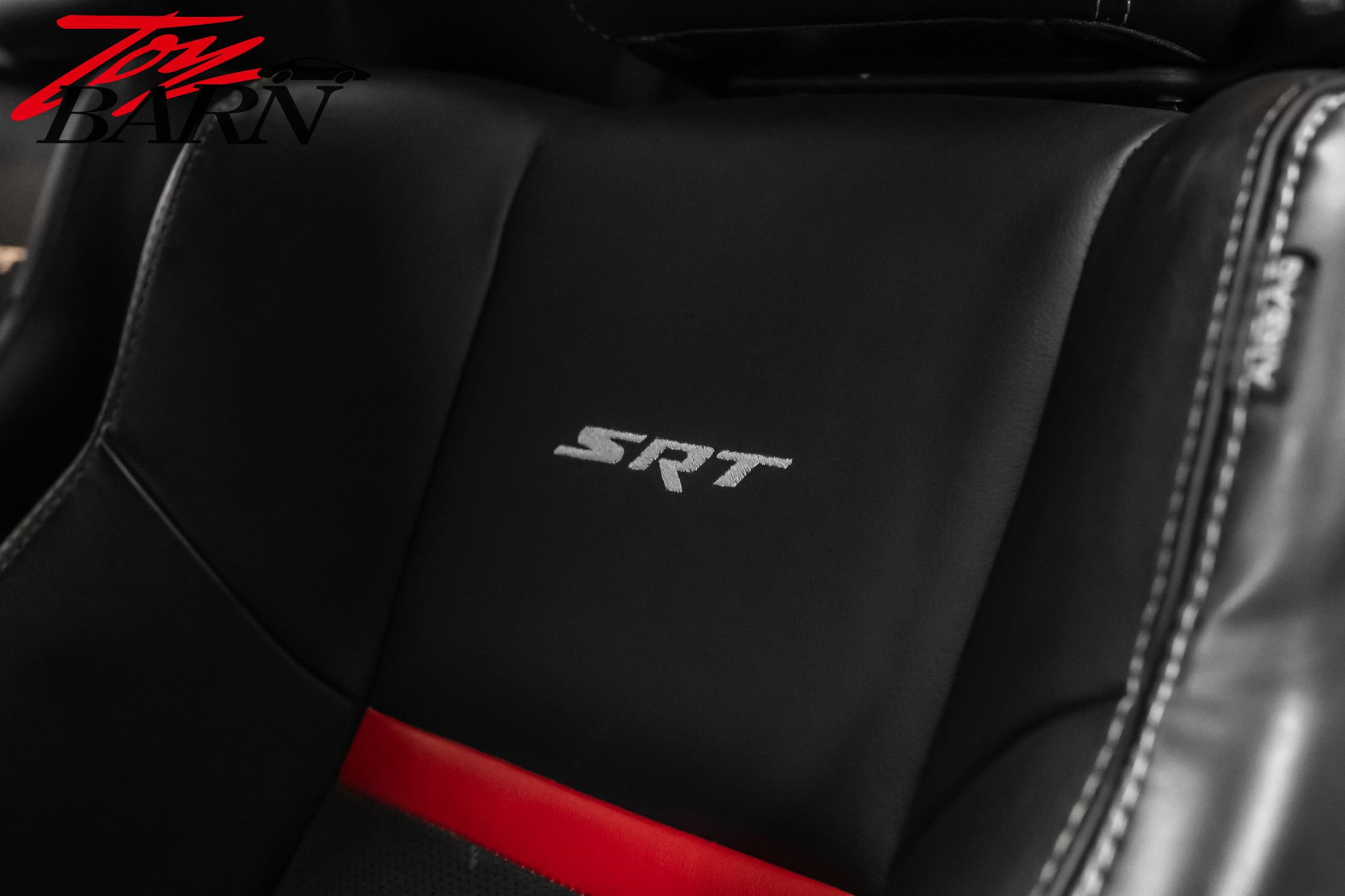 Used 2011 Dodge Challenger SRT8 image 24