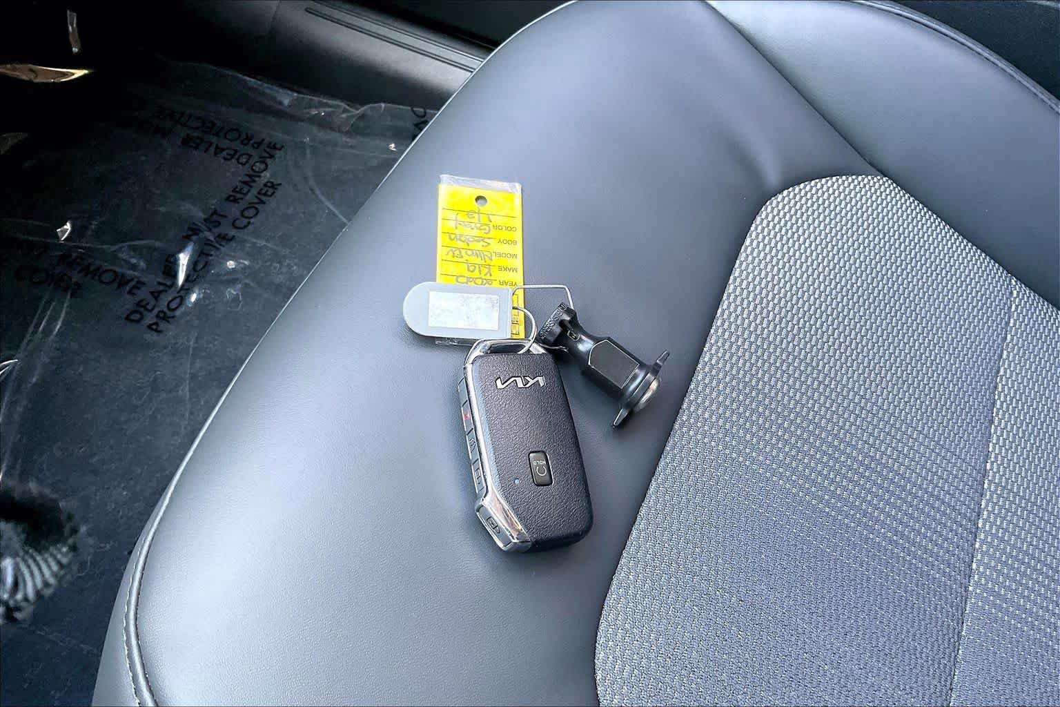 Used 2023 Kia Niro Wind w/ Wind Preserve Package FWD image 14