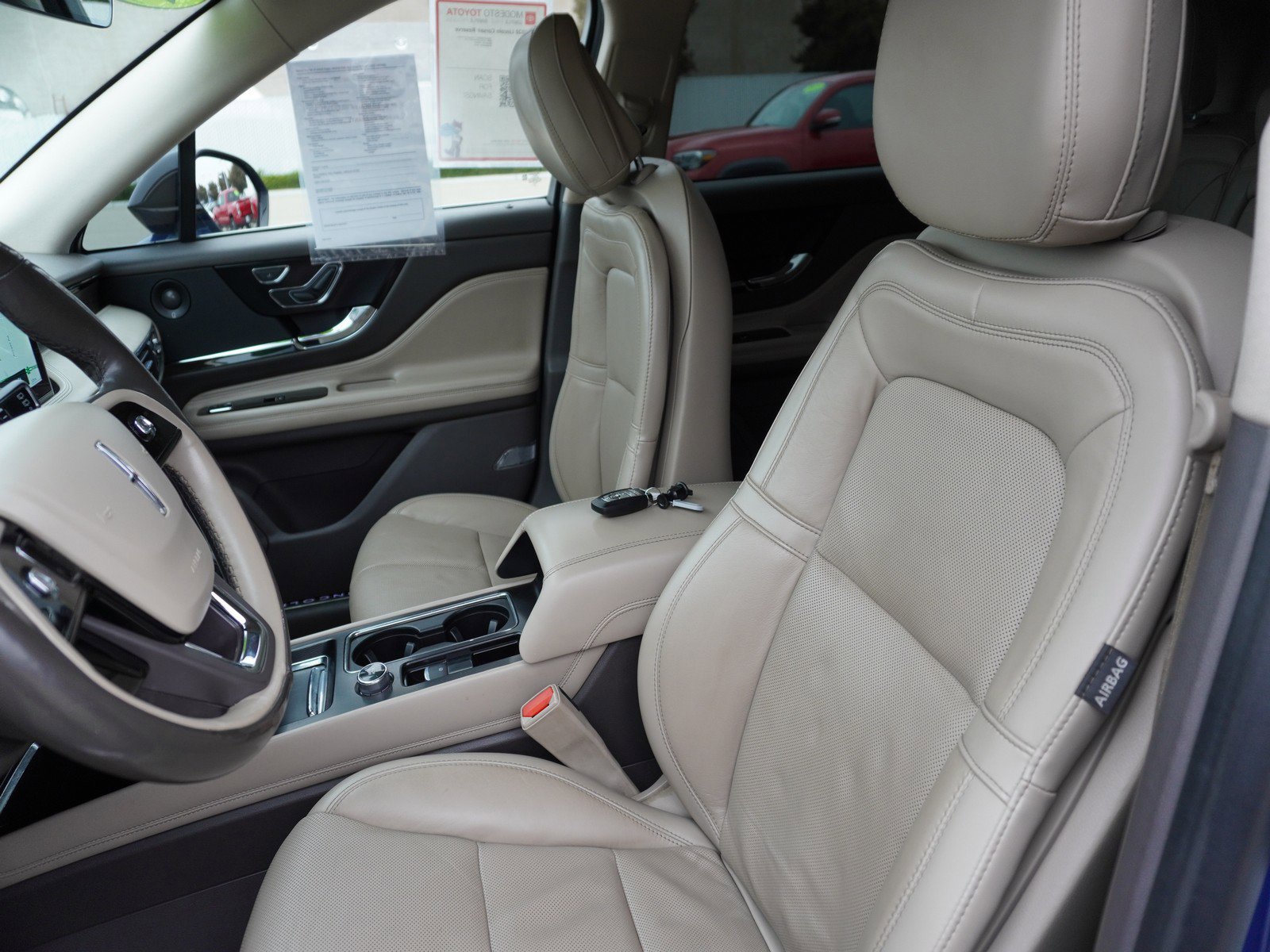 Used 2020 Lincoln Corsair Reserve w/ Equipment Group 201A image 23