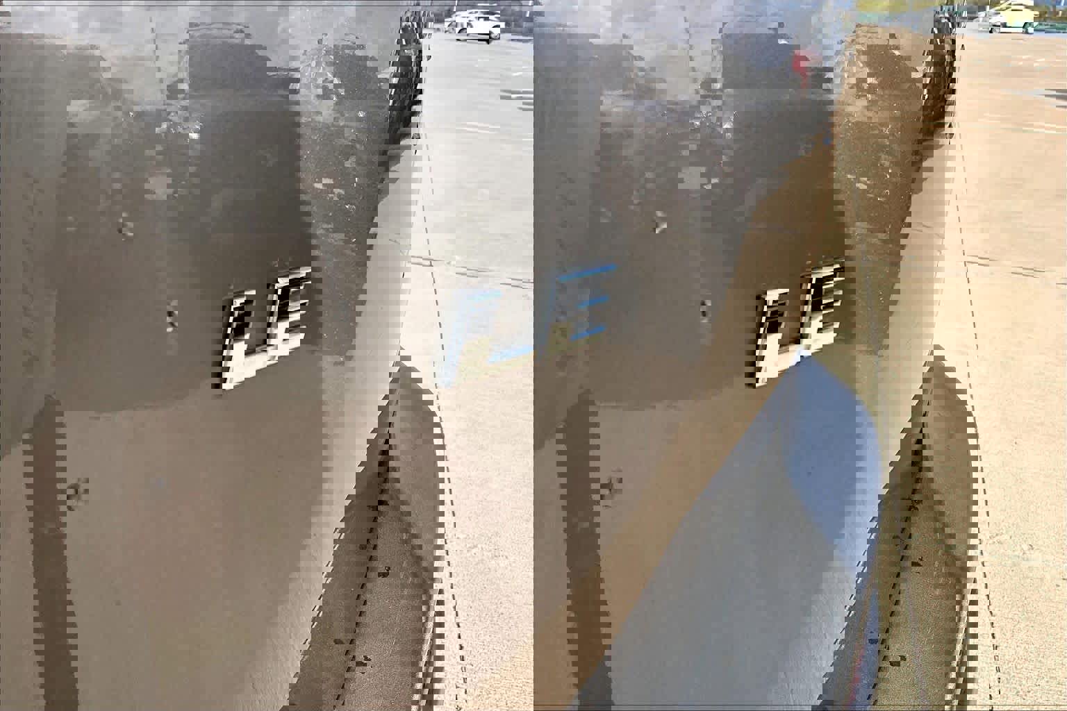 Used 2014 Toyota RAV4 LE image 9