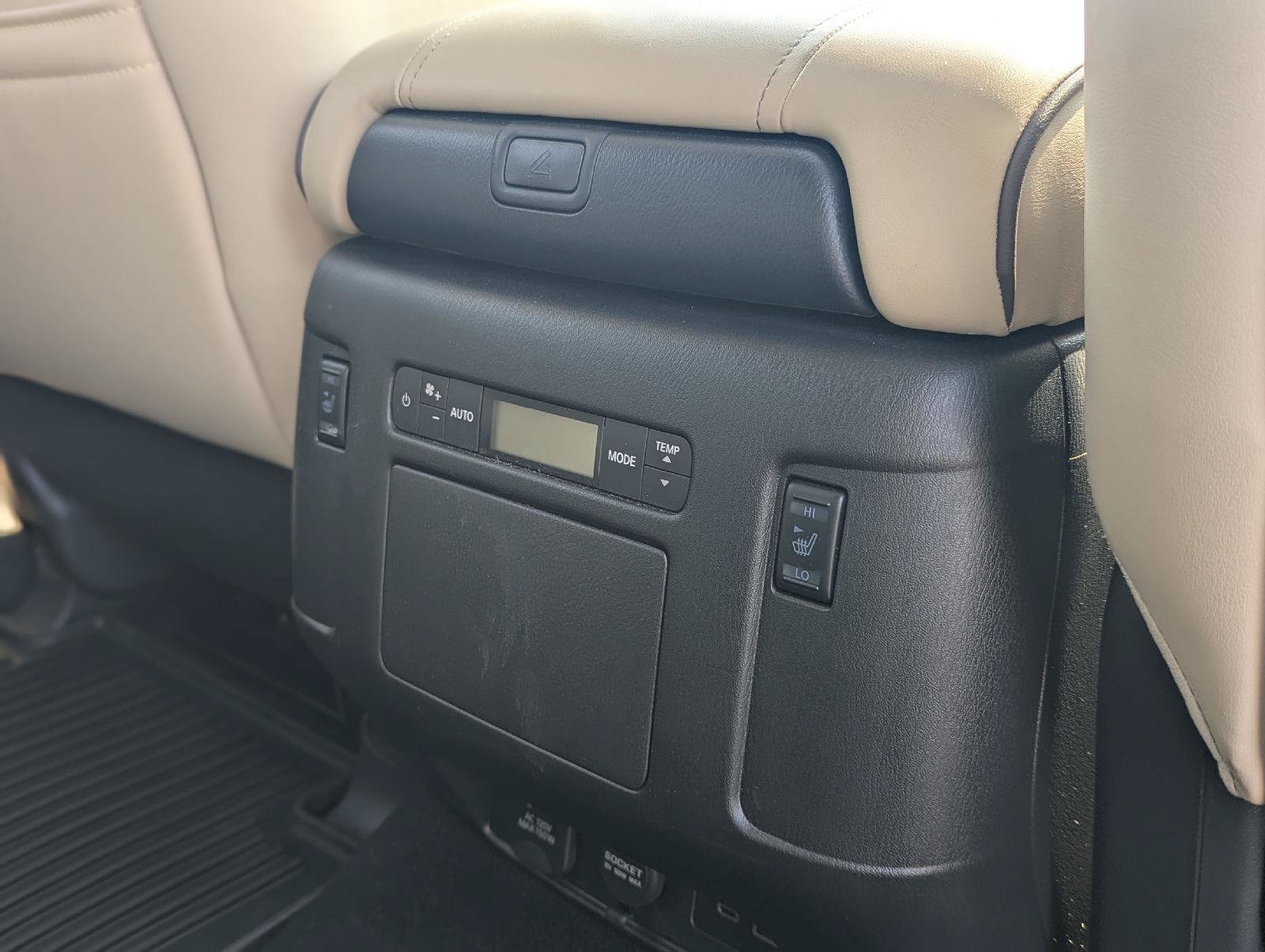 Used 2023 Nissan Armada Platinum w/ Captain's Chairs Package AWD/4WD image 40