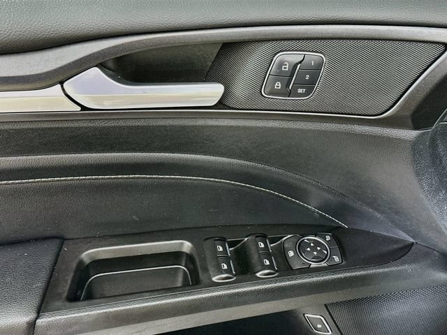 Used 2017 Ford Fusion Energi Titanium FWD image 23
